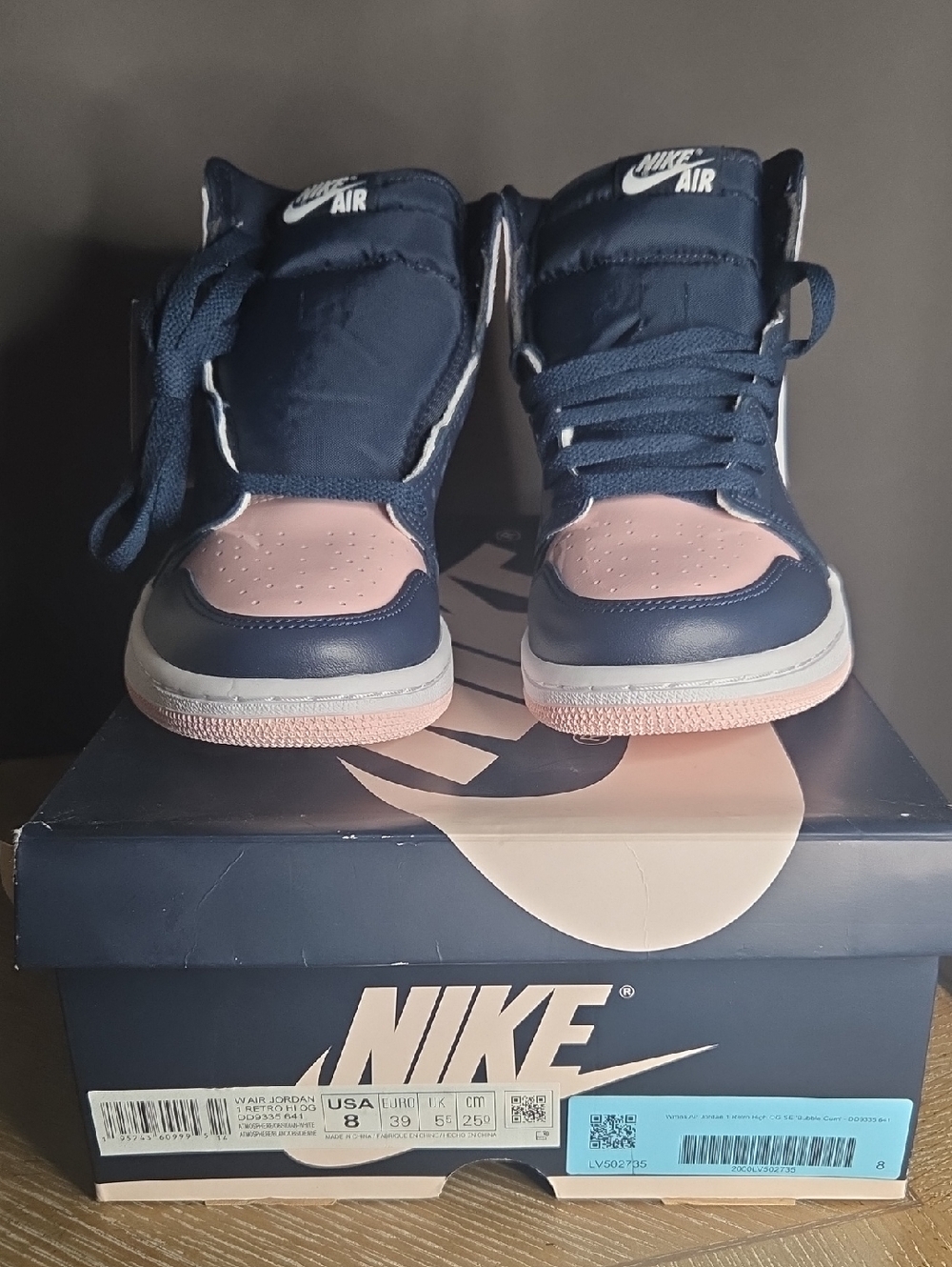 Nike Air Jordan Retro High OG bubble Gum Size 8 - Picture 2 of 6